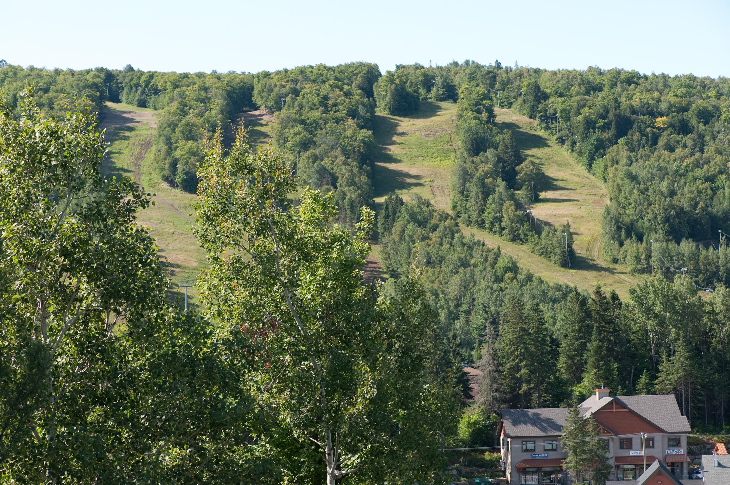 Hotel St-Sauveur Saint-Sauveur-des-Monts المظهر الخارجي الصورة