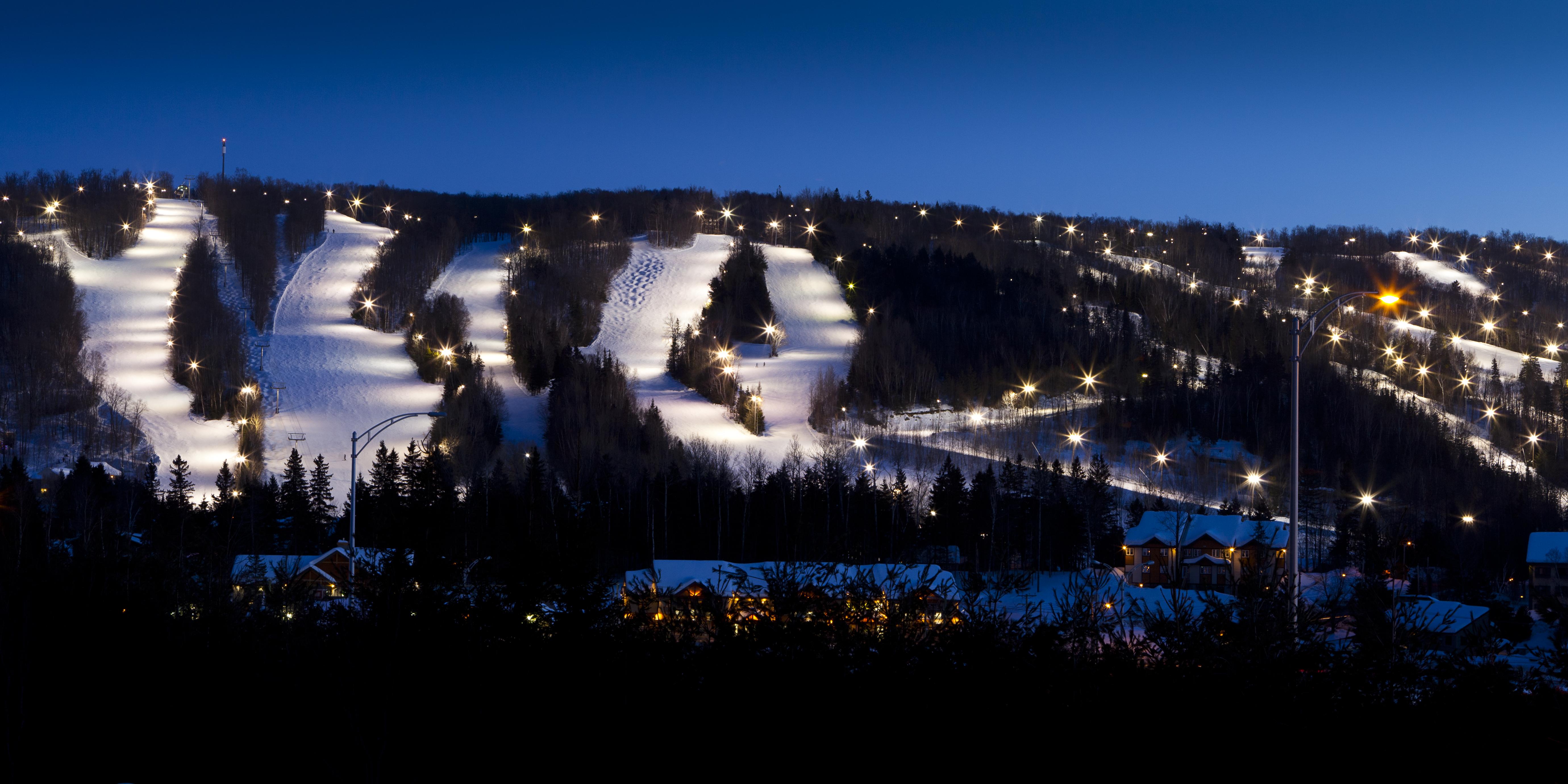 Hotel St-Sauveur Saint-Sauveur-des-Monts المظهر الخارجي الصورة