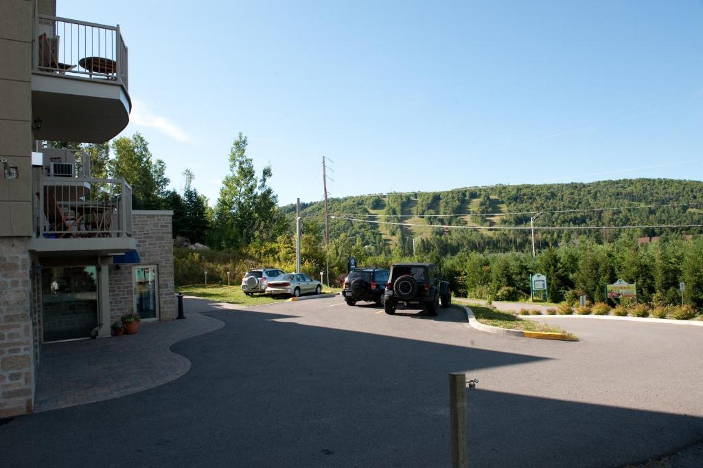 Hotel St-Sauveur Saint-Sauveur-des-Monts المظهر الخارجي الصورة